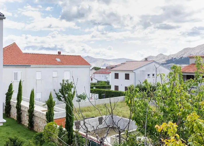 アパート Lucija With Terrace バスカ